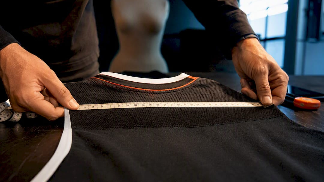 Measuring a hockey jersey lettering area
